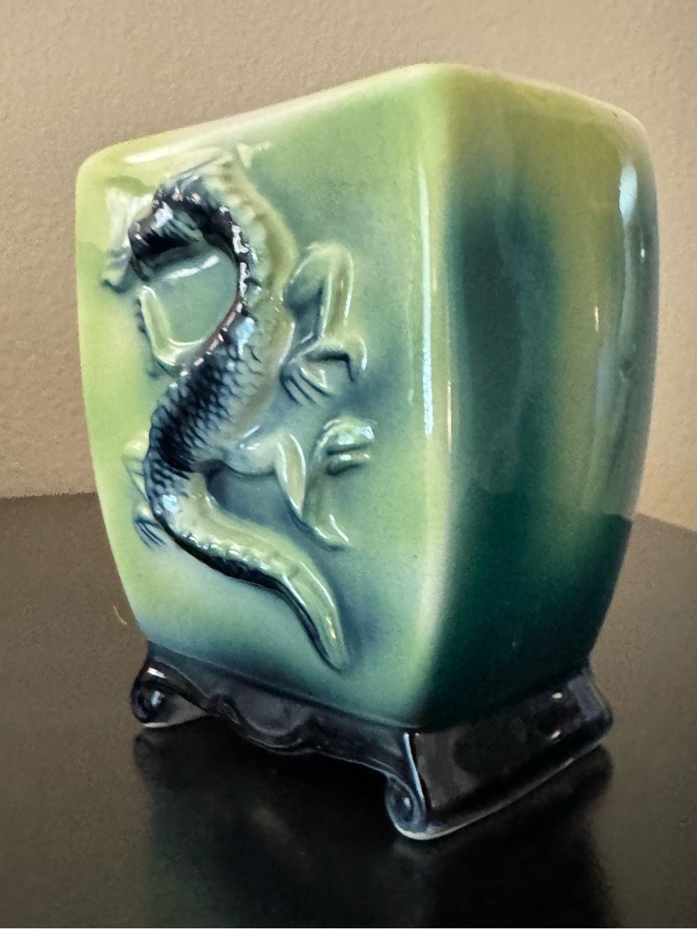 Royal Copley Ceramic Planter/Vase with Raised Dragon Design - Vintage - MCM - Picture 4 of 8